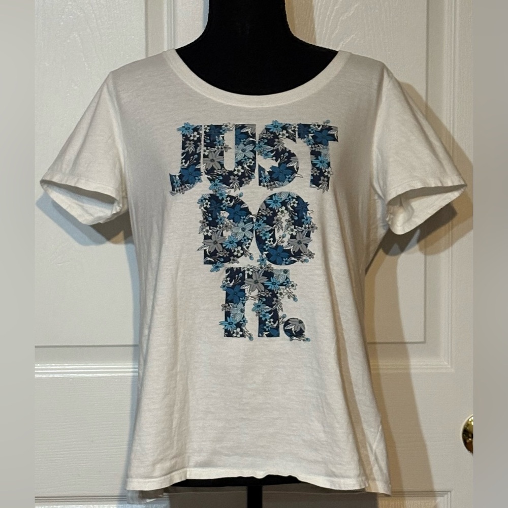 Nike Women's "Just Do It" Floral Graphic T-Shirt - White/Blue - Size XL